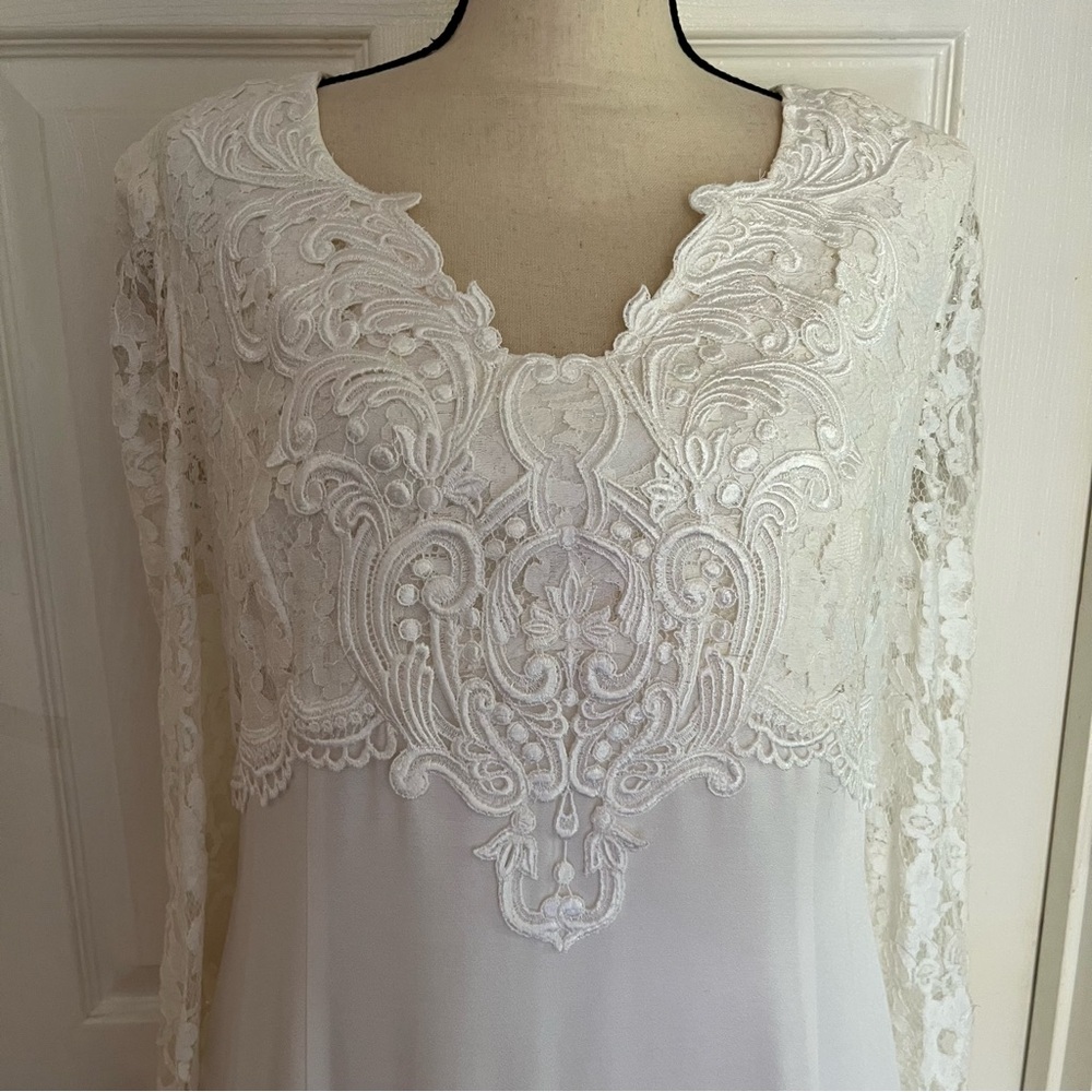 Jessica McClintock Ivory Lace Wedding Dress (14) - Picture 10 of 13